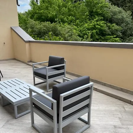 Di Lusso A 800 Mt Arena Lägenhet