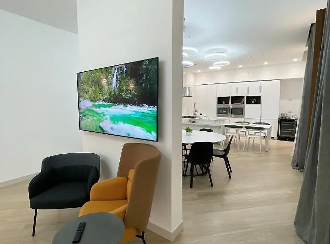 Di Lusso A 800 Mt Arena