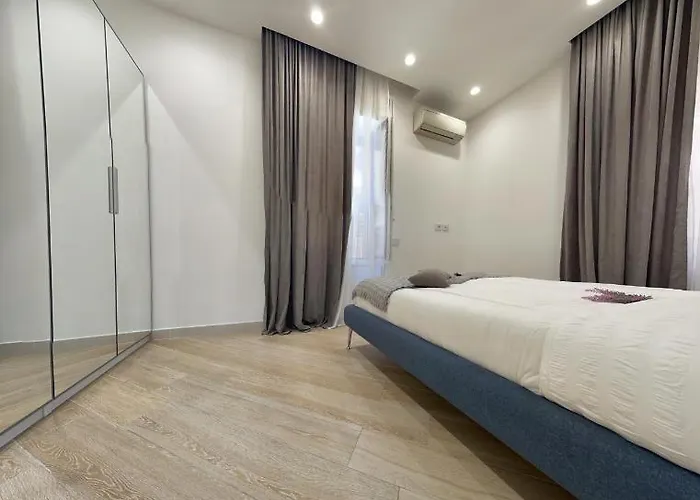 Di Lusso A 800 Mt Arena Lägenhet